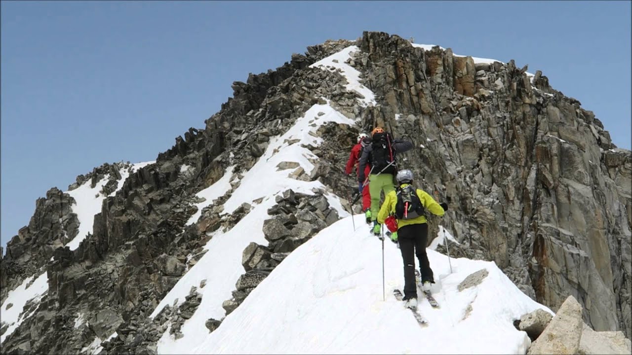 ANETO CON ESQU&Iacute;S POR GLACIAR BARRANCS DESCENSO POR CORREDOR ESTASEN 14 mayo 2015
