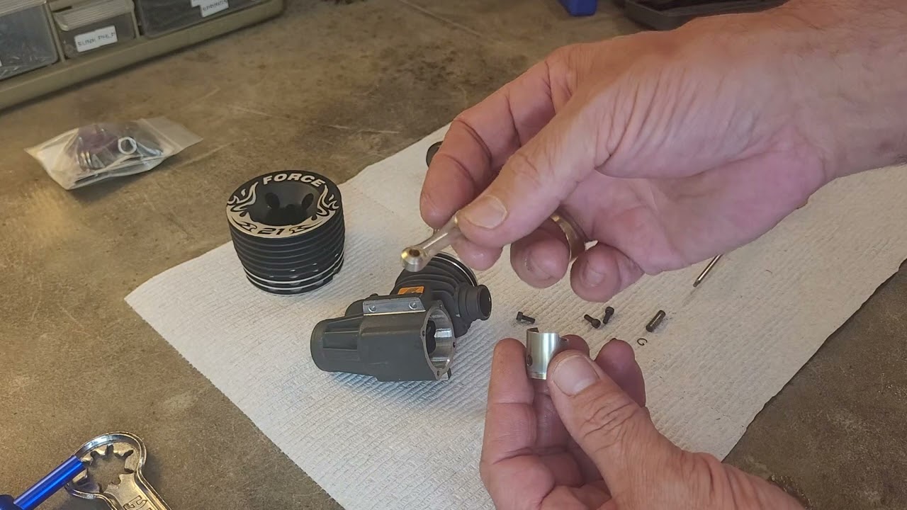 How to swap out the connecting rod in a Nitro engine remove and replace