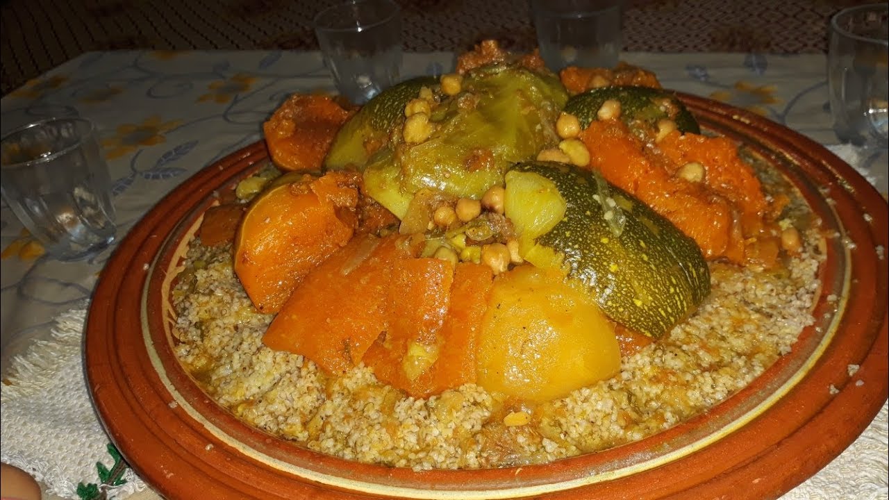 الكسكس المغربي بـ بلبولة الشعير بطريقة تقليدية وصحية والمذاق روووعة 👍👍 Cousous marocain