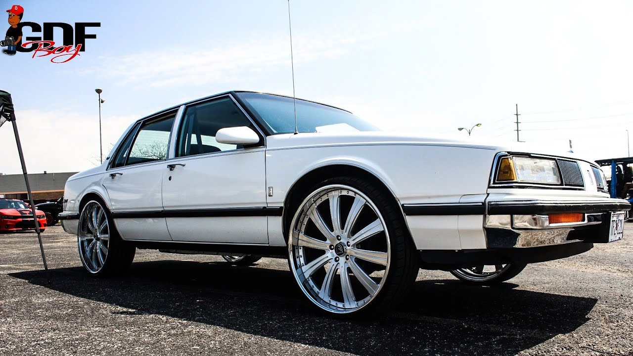 Oldsmobile Delta 88 on Lexani Forged 24s.