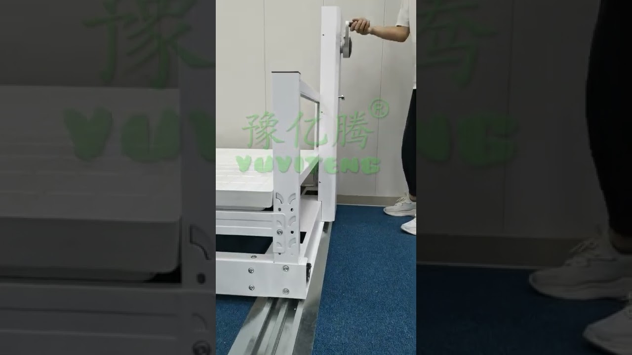 #verticalfarming  How the growing rack moves on the track？