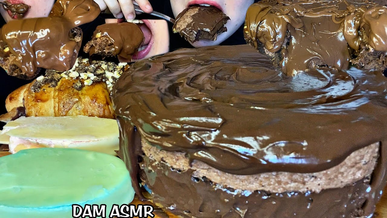 Nutella и шоколадный лавовый мусс пирог, мороженое и круассан. Еда звуков.🤤🍫