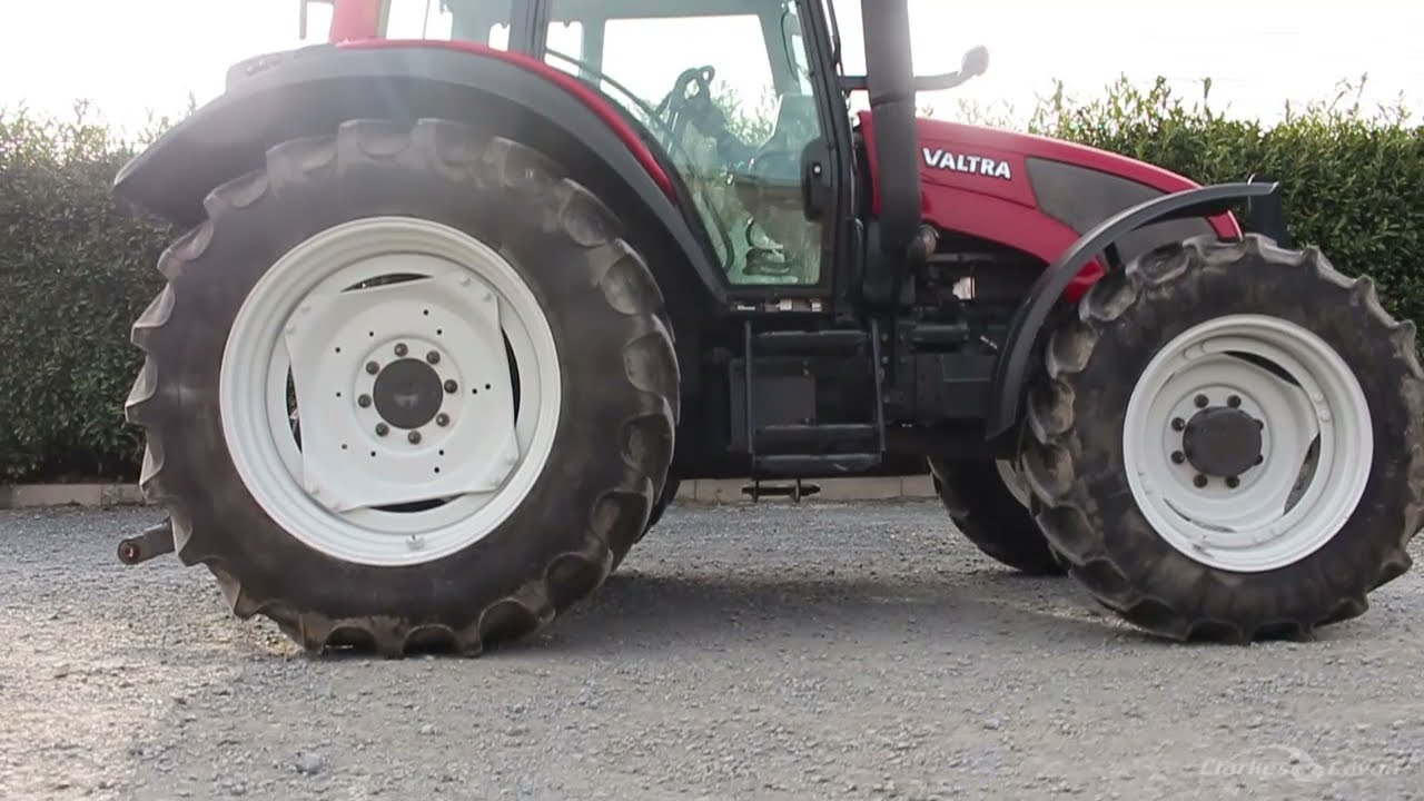 Clarkes of Cavan - Valtra N92