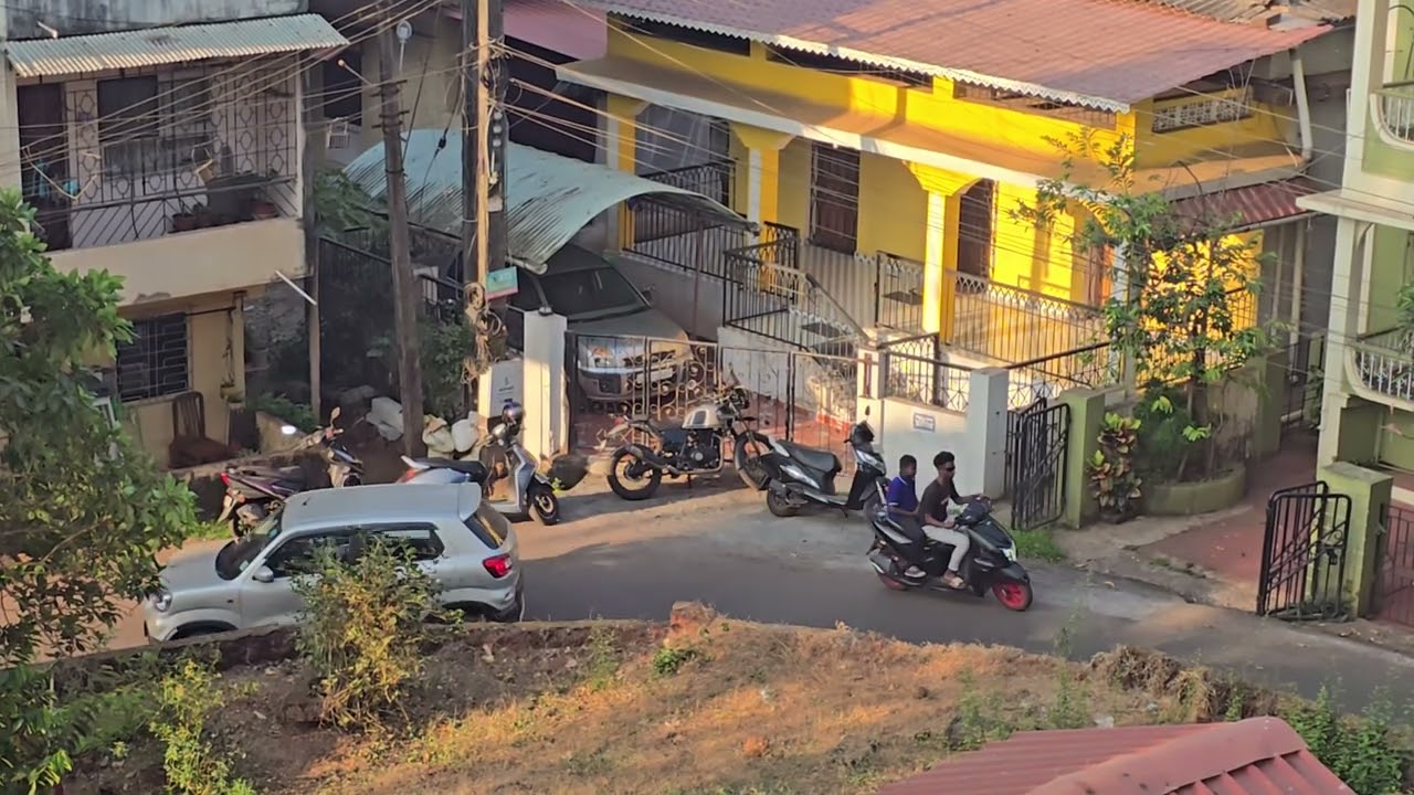77 bikes 2 cars in 5 minutes of steady morning traffic on Ansabhat Road on Feb 27