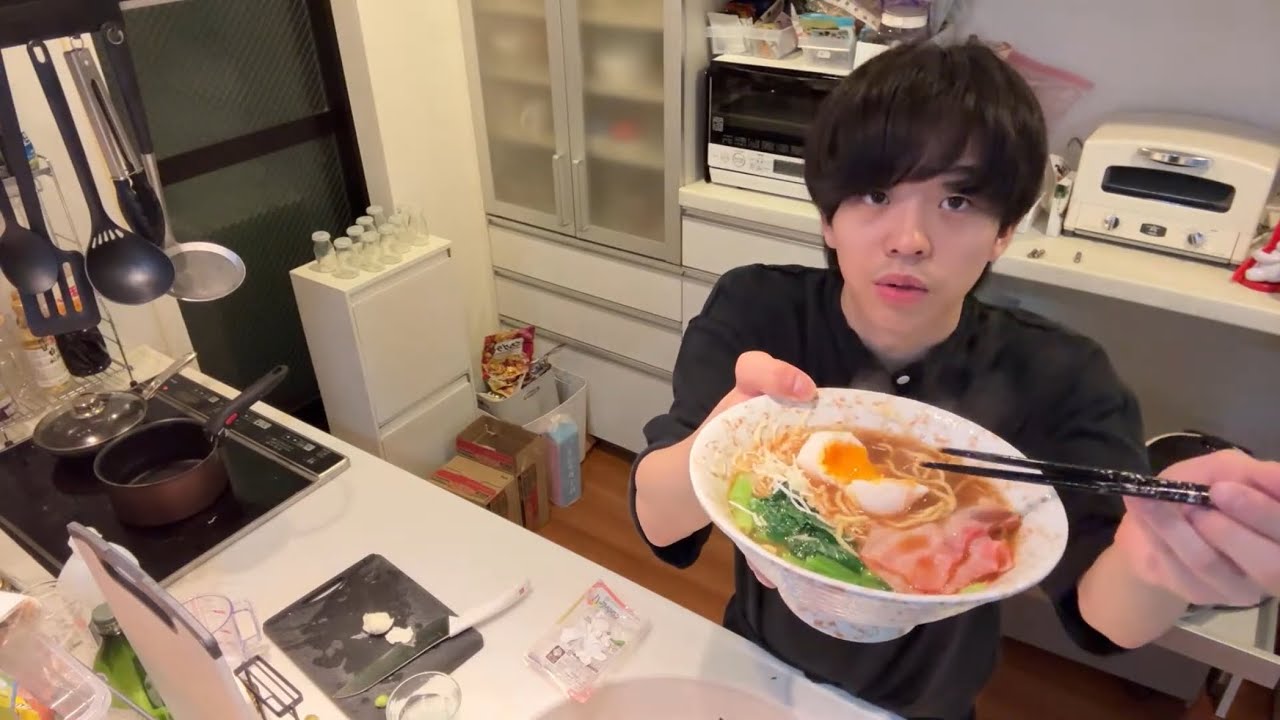 マイムの1人配信でラーメン作り〜アラ3一軒家生配信〜#17