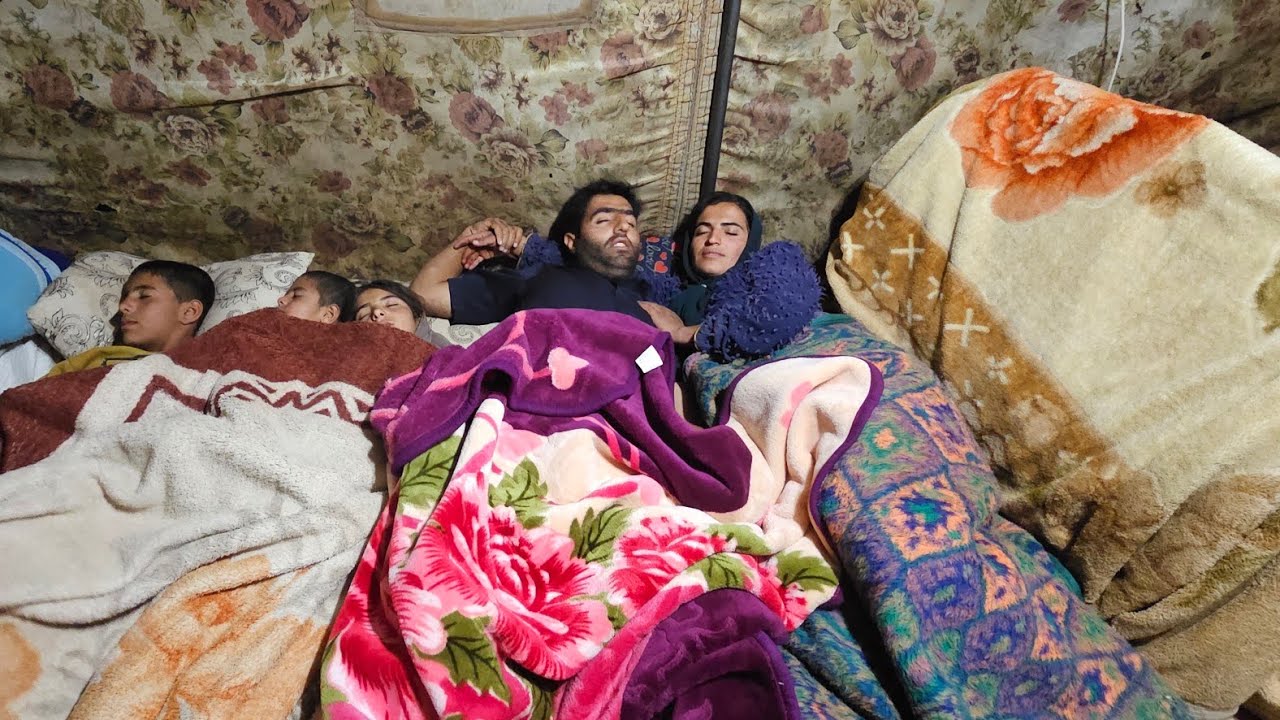 The real life of a day and night with a Lagi nomadic family in a tent