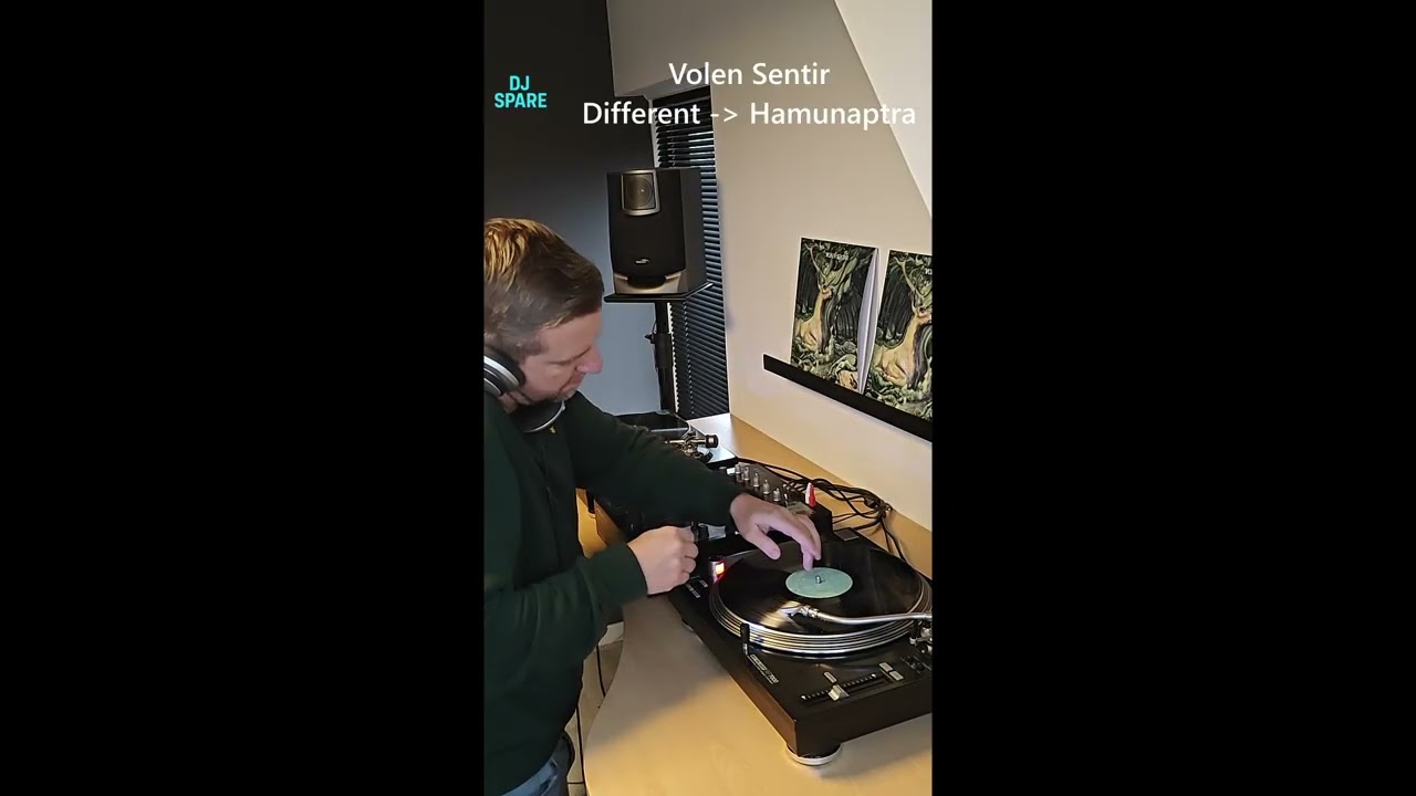 Transitions: Volen Sentir /w Marsh feat. XIRA - Different into Volen Sentir - Hamunaptra
