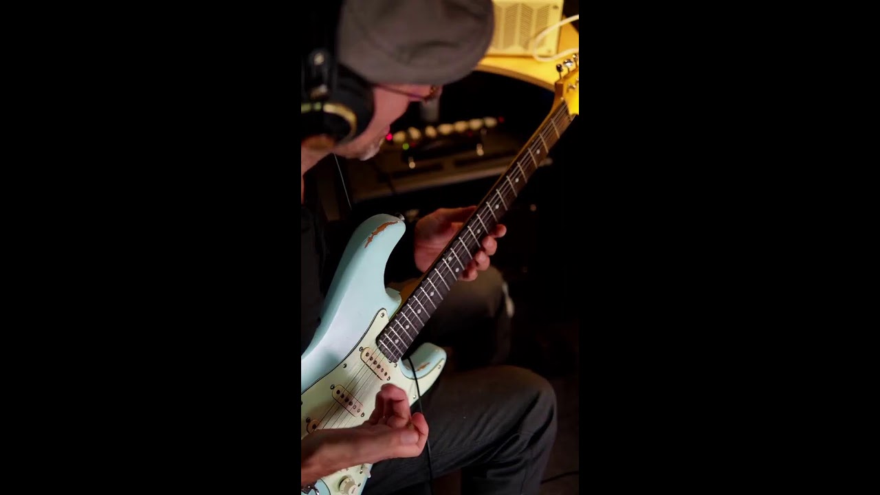 Rediscovering My Old Vox Valvetronix VT30 – Live Amp Test!