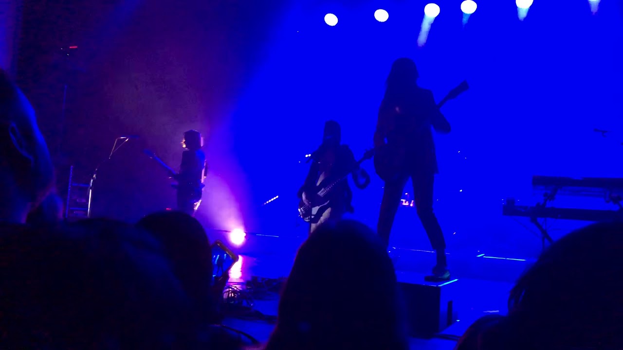 The Beaches - Want What You Got (live)