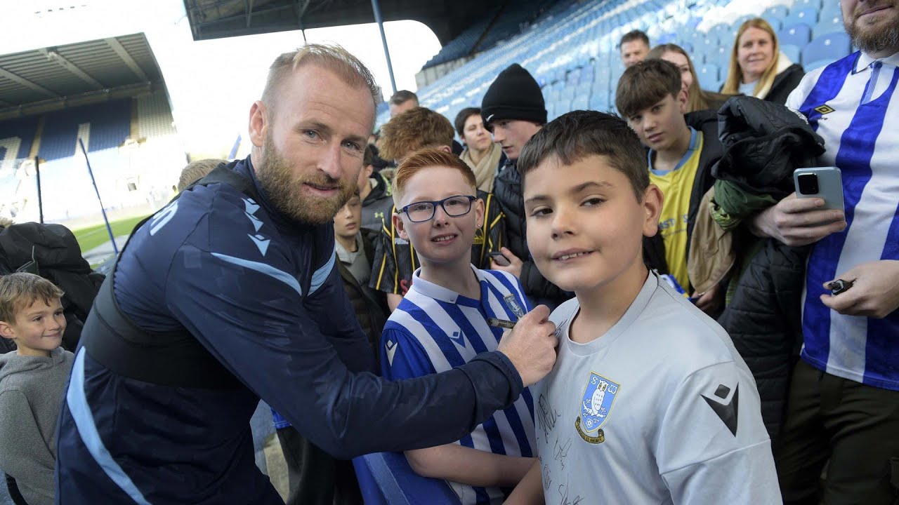 INSIDE OPEN TRAINING! When a club comes together 💙