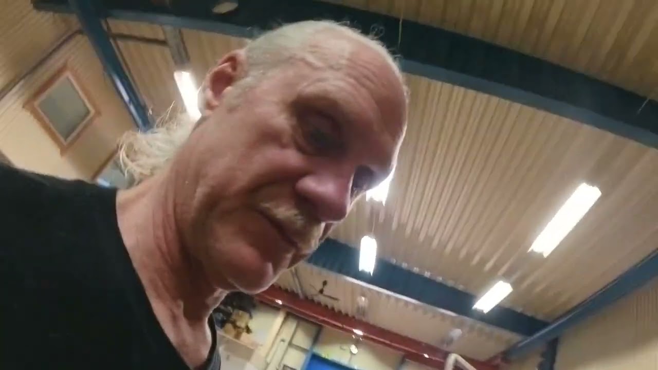 Falsmaskinen skall bli som ny! Första och Sista avsnittet