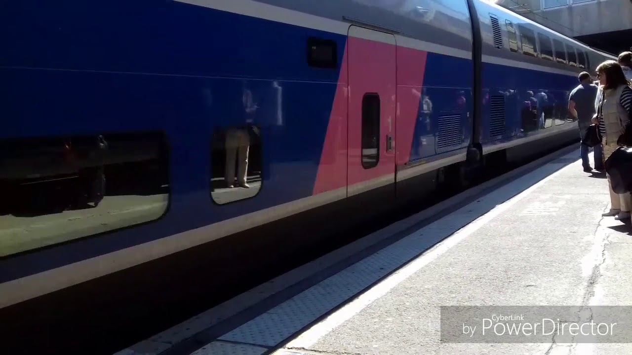 Arrivé de 2 tgv duplex en gare de Saint Raphaël valescure