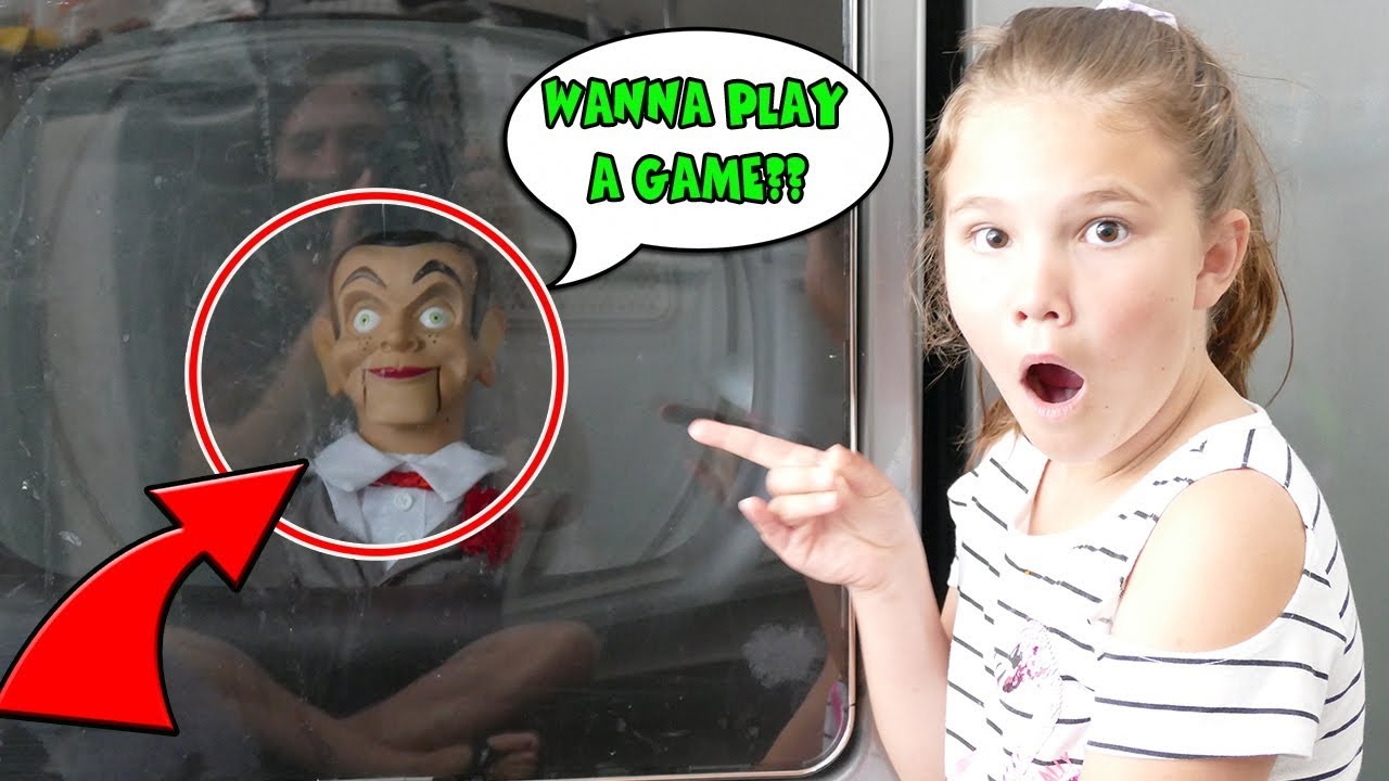 Hide And Seek With SLAPPY! Slappy Returns! Escape The Crazy Slappy Doll