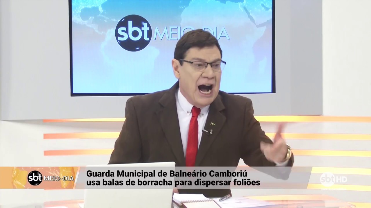 Guarda Municipal de Balneário Camboriú usa balas de borracha para dispersar foliões