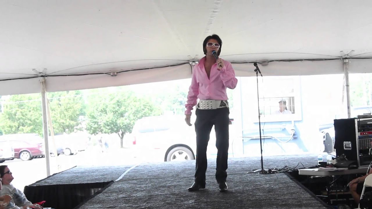 Chris Connor sings 'Loving Arms' at Elvis Week 2013 (video)