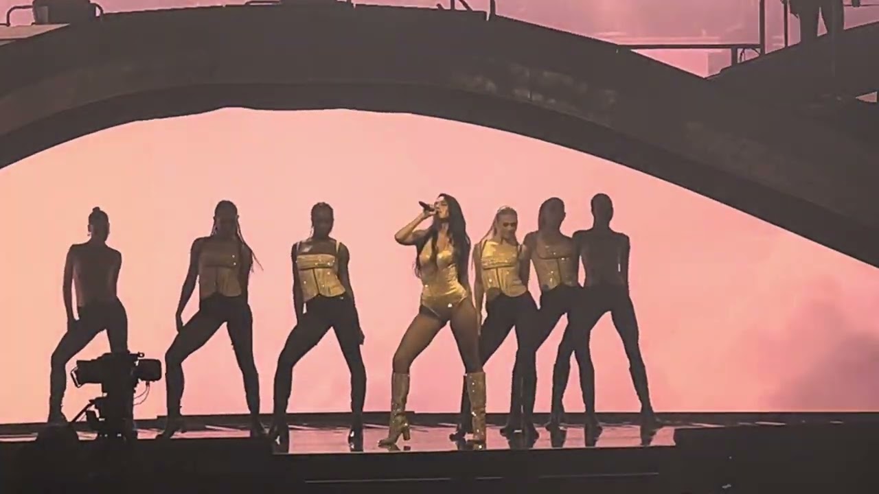 Dua Lipa Radical Optimism Tour Melbourne show 20/3/2025