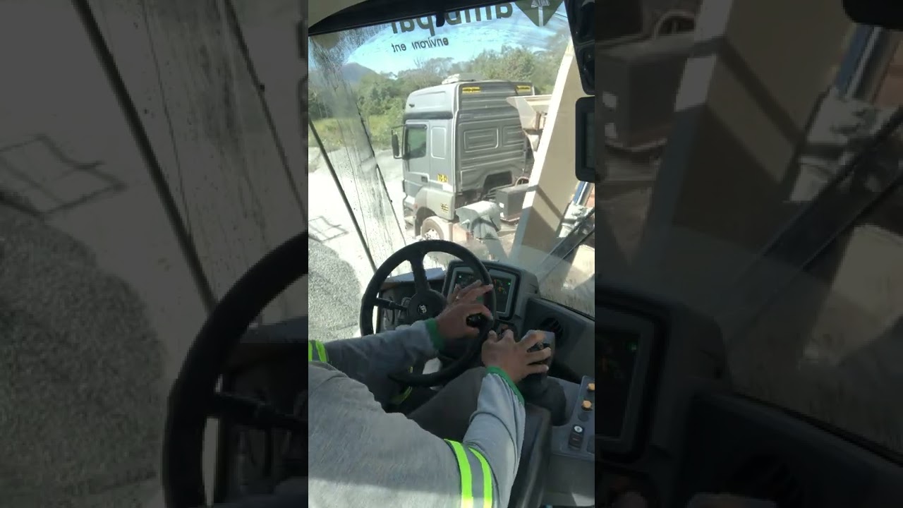 Bora produzir meus amigos operadores puxa a brita  🚜💨 Pa Carregadeira CAT 972l