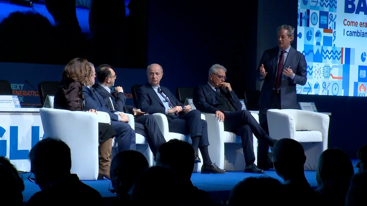 LE BANCHE: IERI OGGI E DOMANI – CONFRONTO CON PASSERA
