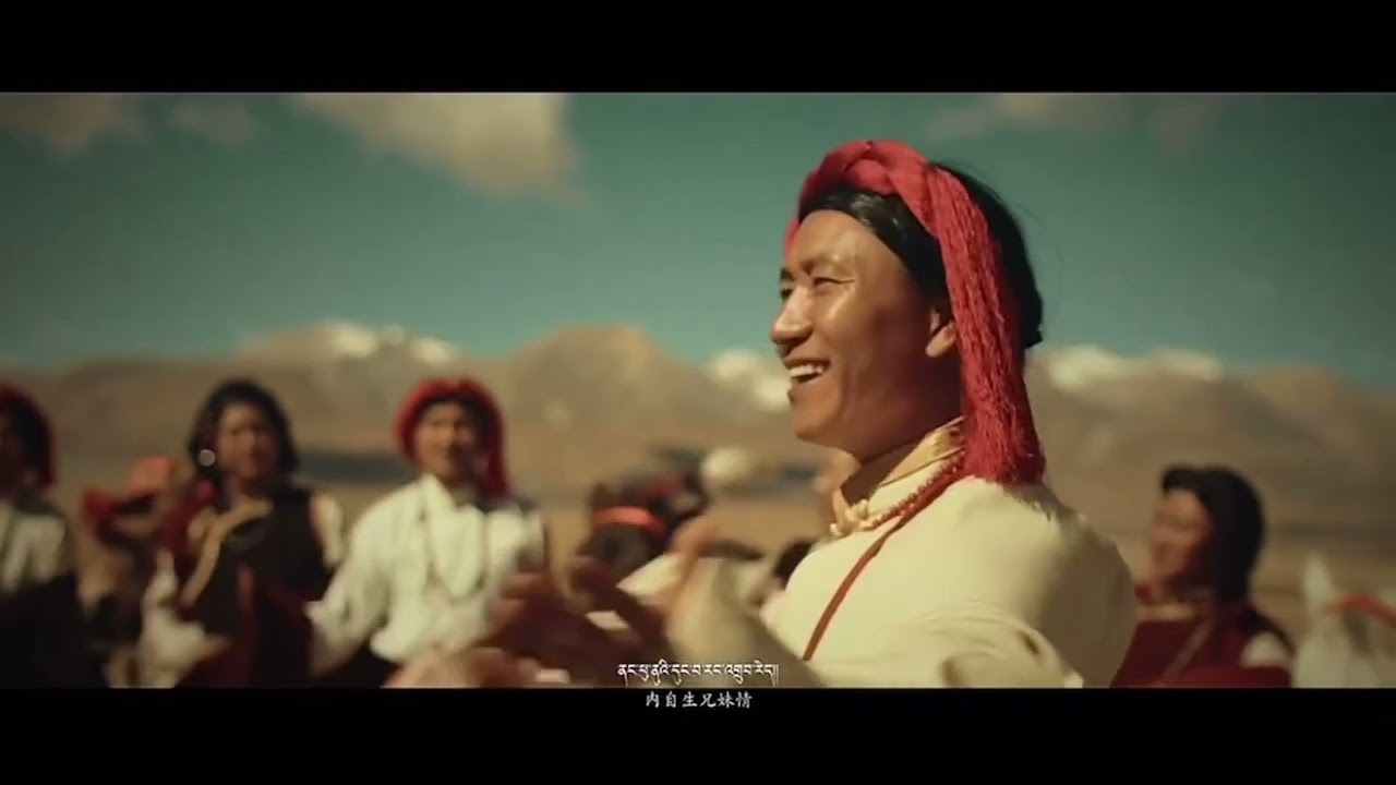 གུ་རུ་ཚེ་རིང་སོགས་ཀྱིས་གཞས་གསར་ཕ་བཟང་བུ་ཡི་ཁྱད་ཆོས་བཤད་པ།