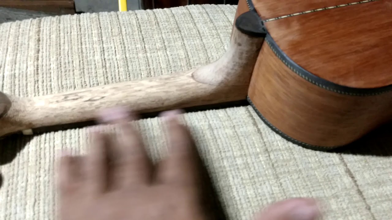 Cavaco Rafael luthier em cedro