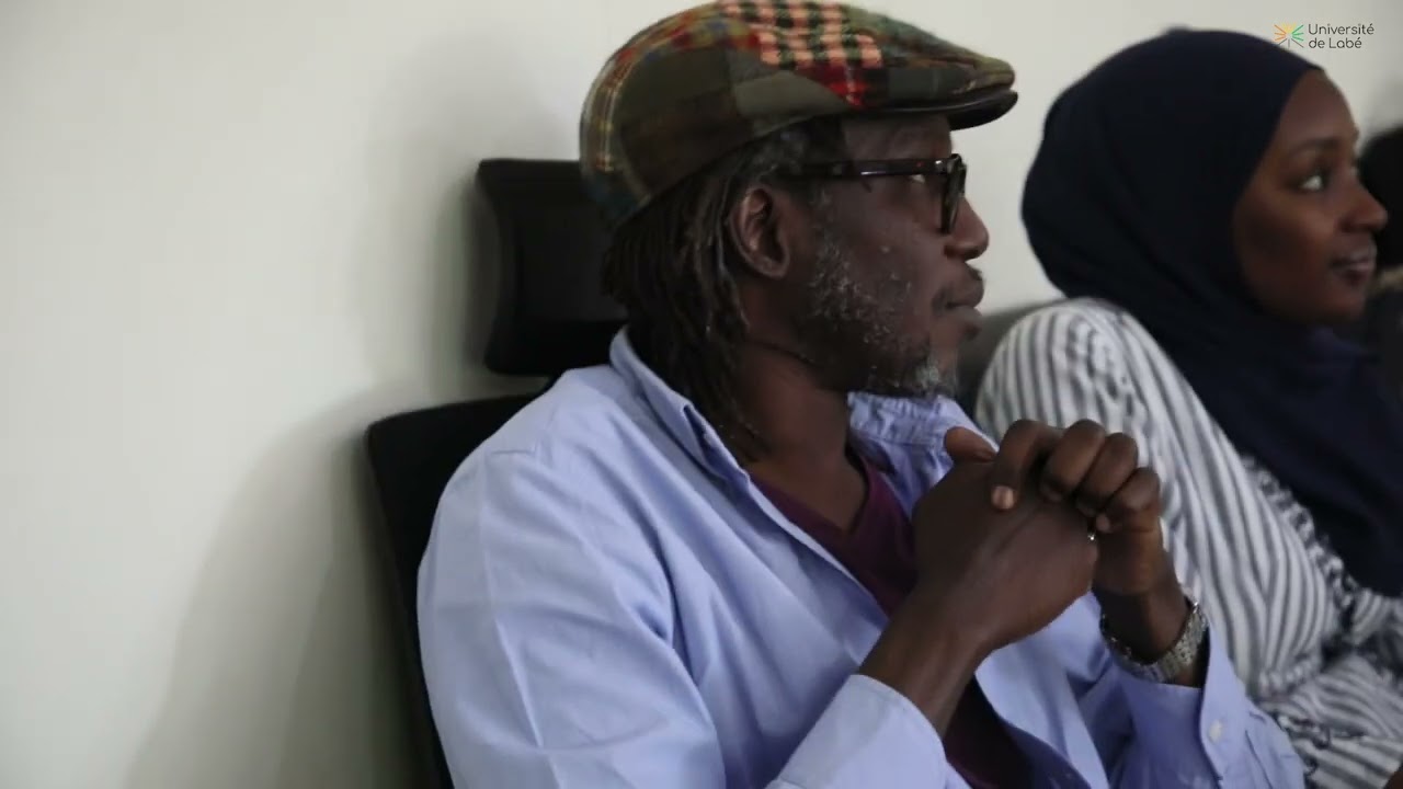 le Directeur  (SSI-AO) D  le Dr Djibril FALL, Directeur du SSI-AO, délivre............