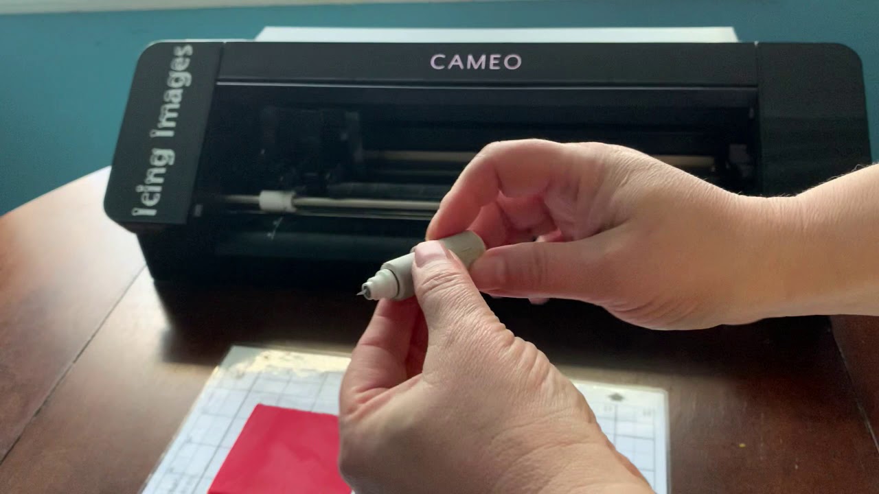 Cutting Fondant-Gumpaste with the Silhouette Cameo 4