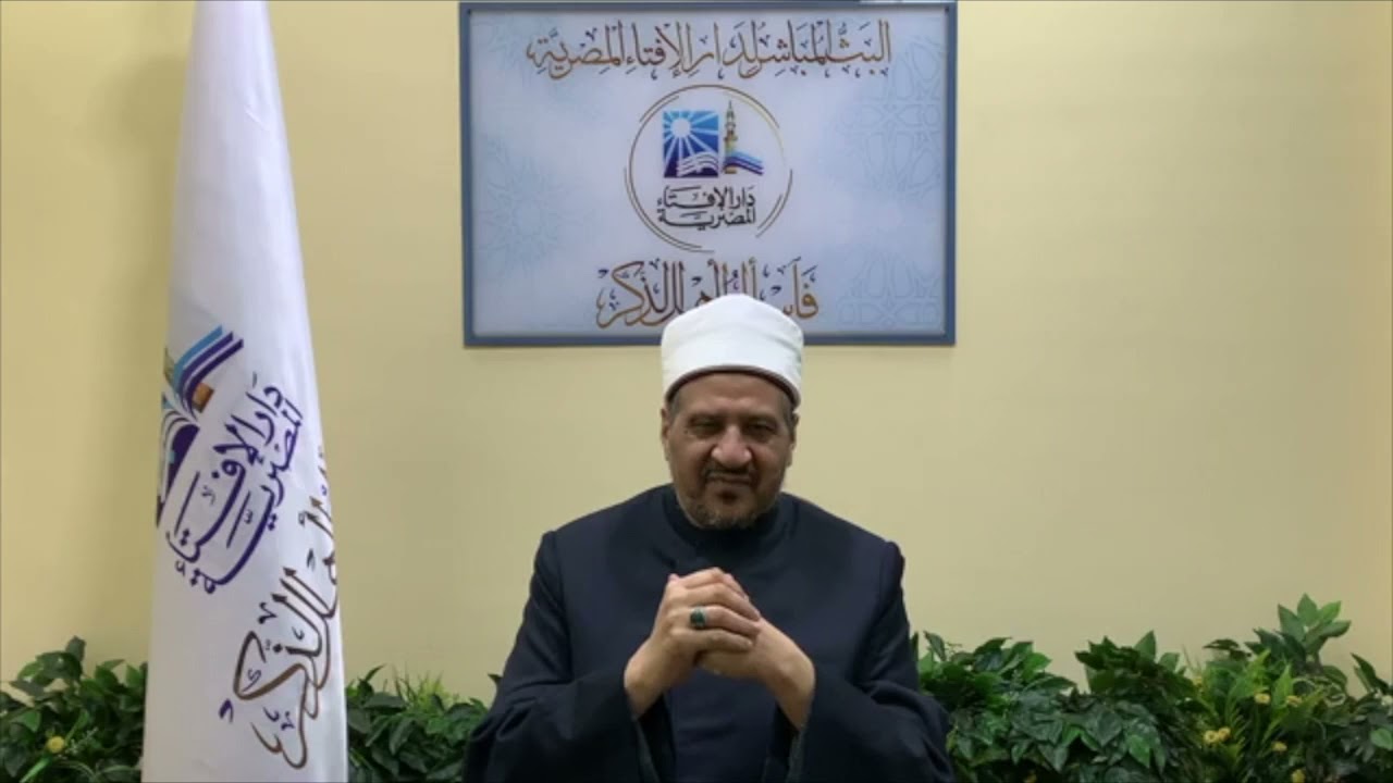 دعيت إلى الإمامة وصليت بالمقامات وأنا أتغنى بالقرآن فما الحكم؟