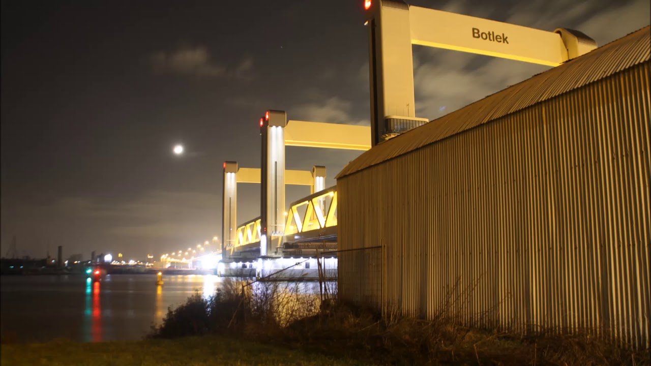 Henk Wijngaard - Met de vlam in de pijp rijd ik naar de Botlekbrug