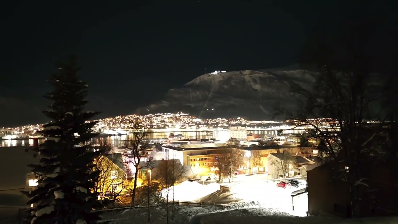 🌟✨💛 #citylife #tromsø #nightlife #norway #landscape