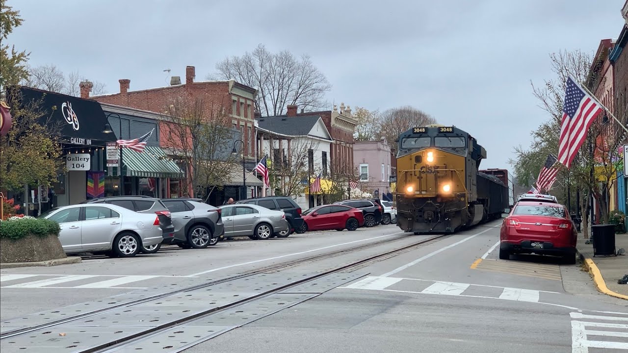 Biggest STREET RUNNING TRAIN Ever With 152 Cars & 2 DPUs!  CSX Heritage Unit Street Running Kentucky