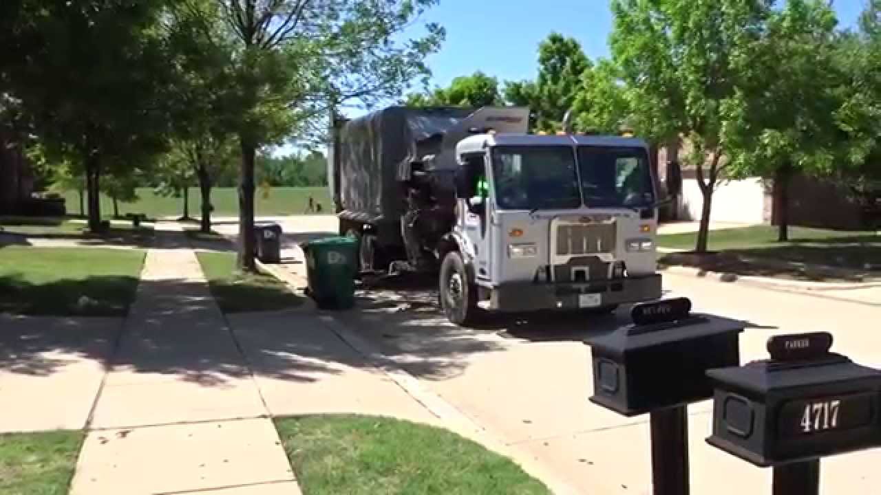 City of Denton: Peterbilt 320 DaDee Scorpion + CNG