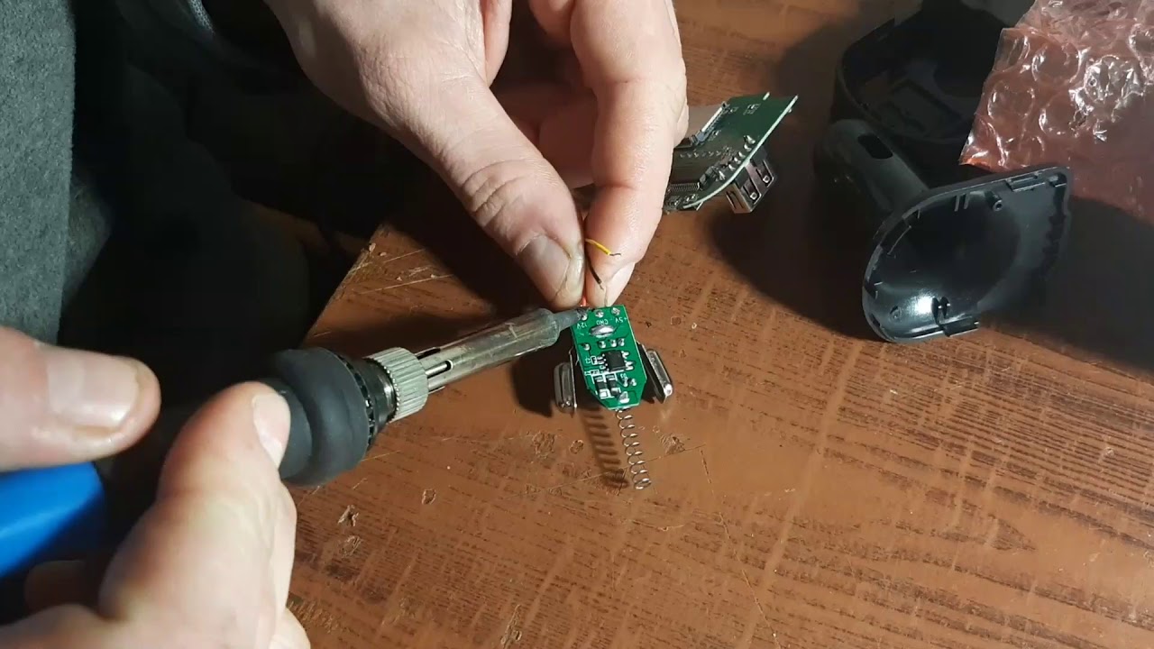 Посылка с AliExpress, автомобильный Bluetooth FM-модулятор BT-36, видеообзор и небольшой ремонт...