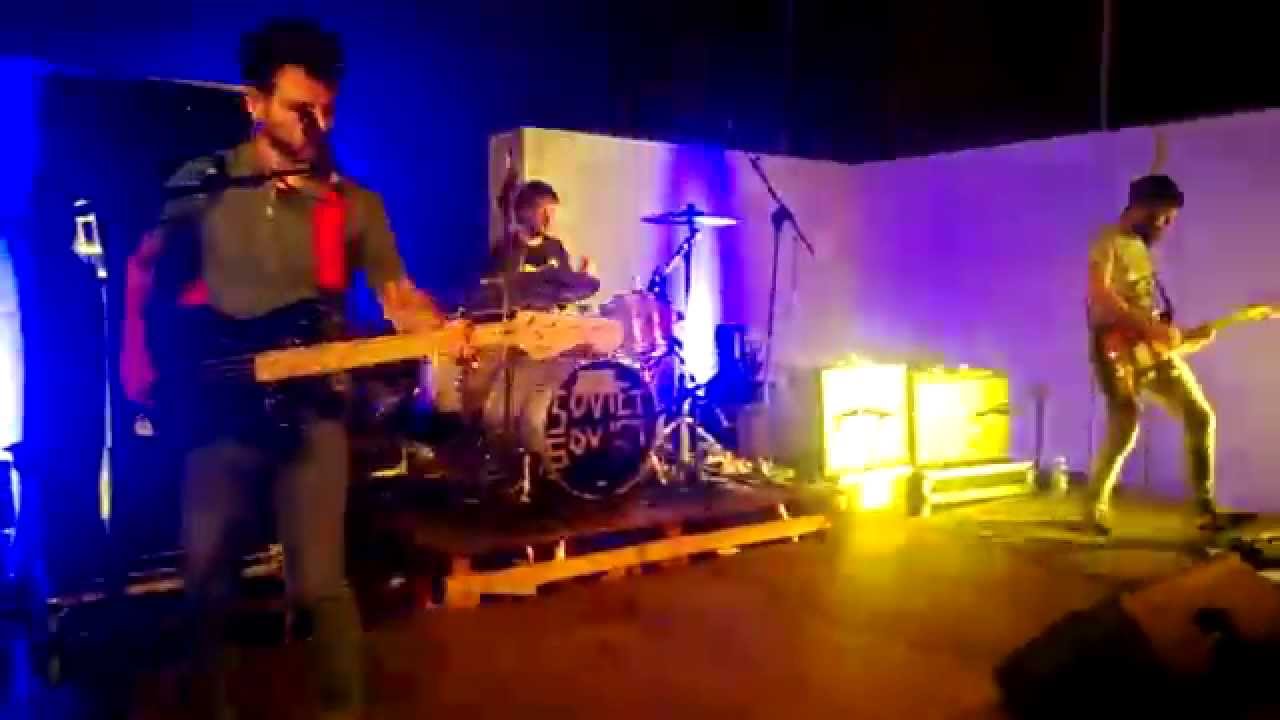 Soviet Soviet – Born Slippy (Underworld cover) (live) (cut)