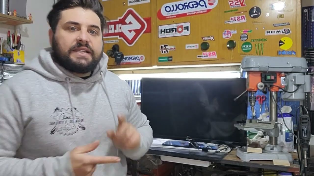 schermo TV nero ma si sentono le voci (soluzione alternativa per la retro illuminazione)