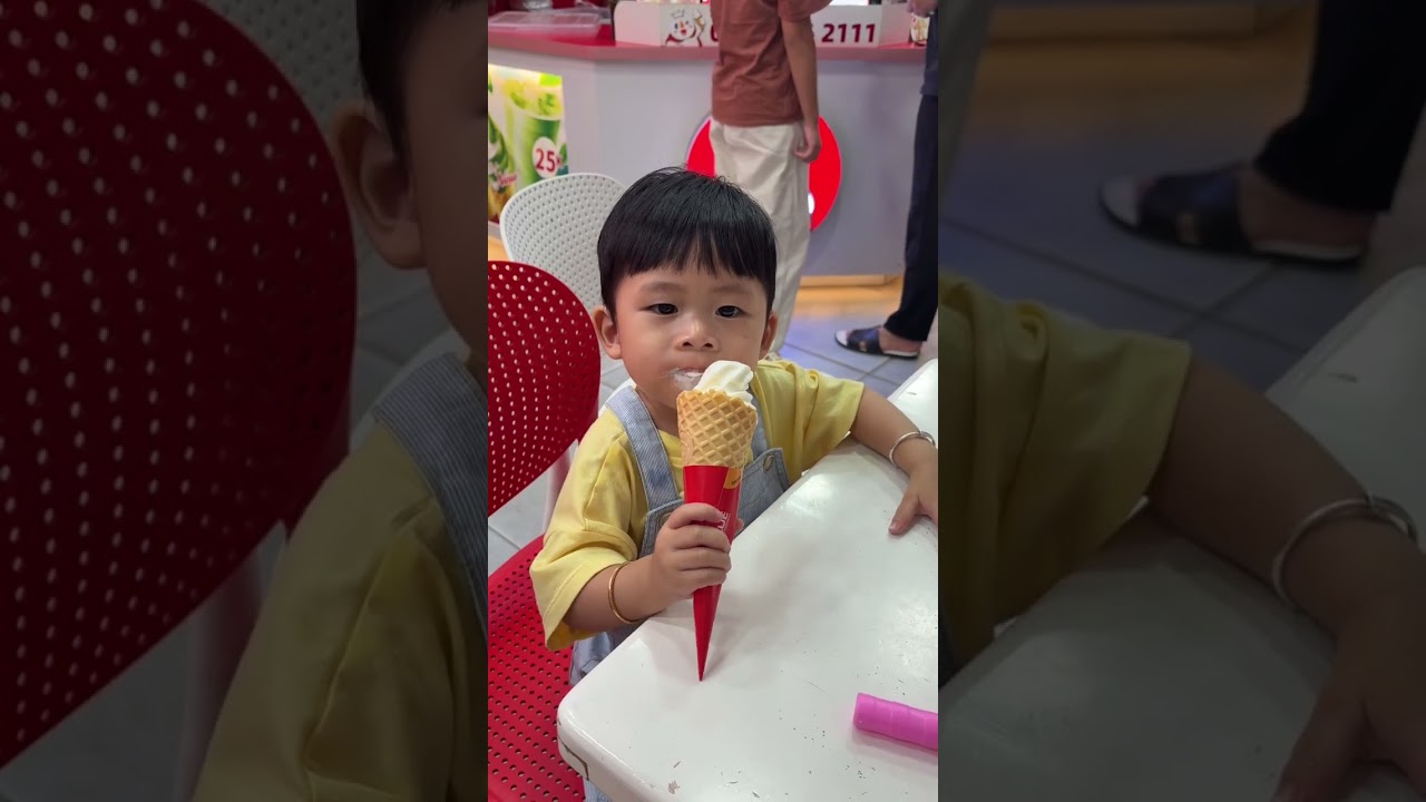 Dino đi công viên chơi với A Ken và A Xị ngày mùng 1 Tết ❤️