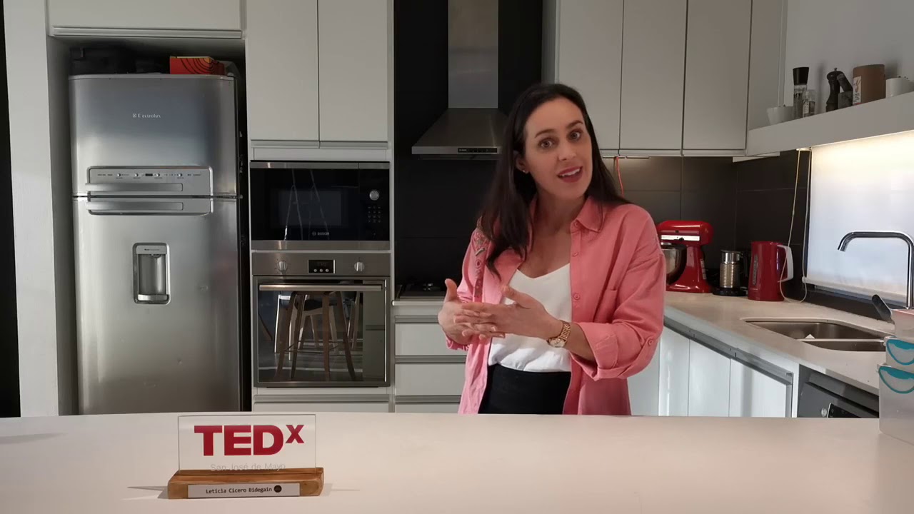 Cocinar casero es más que alimentarse | Leticia Cicero | TEDxSanJosedeMayo