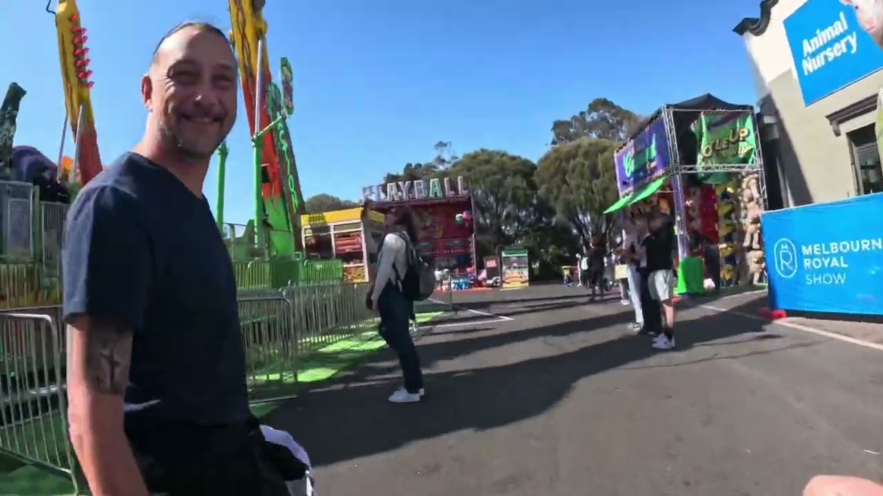 Going to the Melbourne show vlog!!