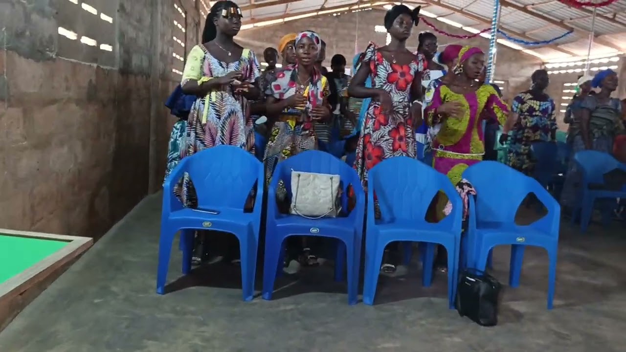 DIEU EST MERVEILLEUX