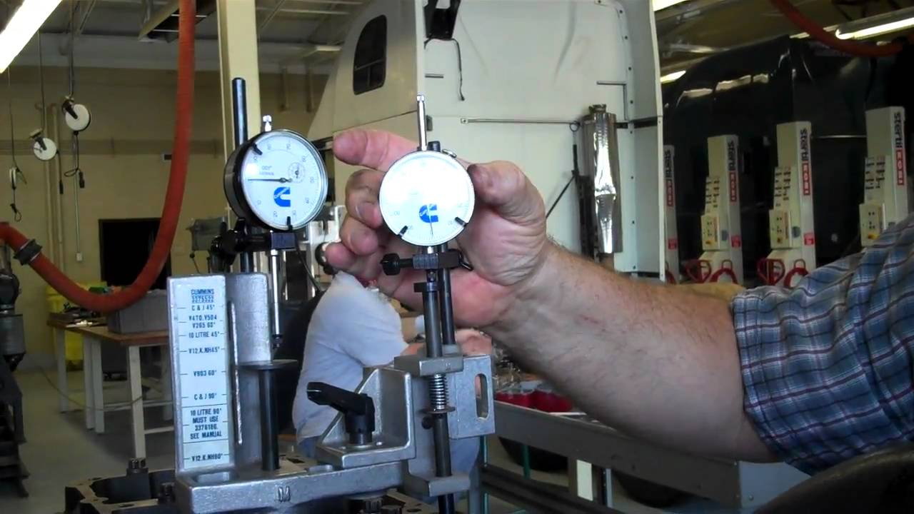 Chattahoochee Tech Diesel; Cummins N14 Injection timing.MP4