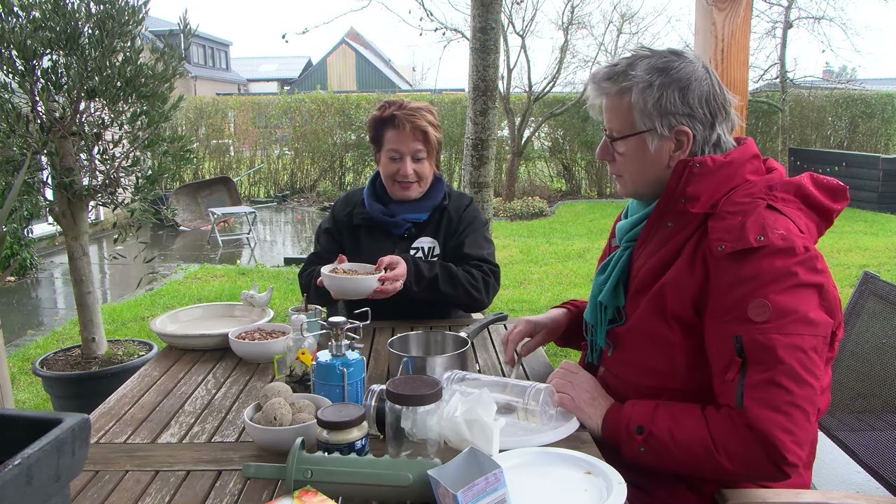 Buiten Gewoon - Winterhulp: zelf voer maken - Reportage | Omroep ZVL