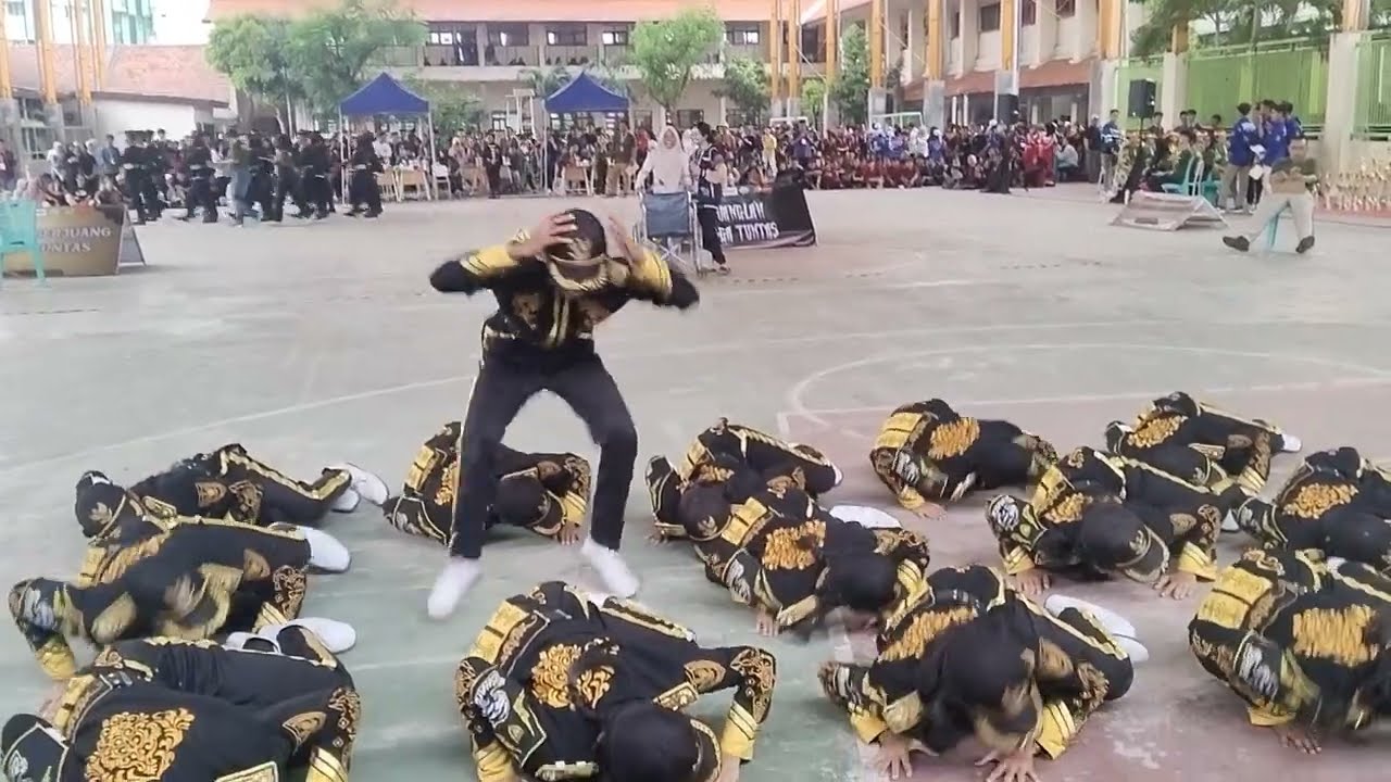 TERLALU SANGAT ISTIMEWA | PENAMPILAN PASKIBRA SMPN 7 SBY TIM A DI LKBB GARABAKTI S4