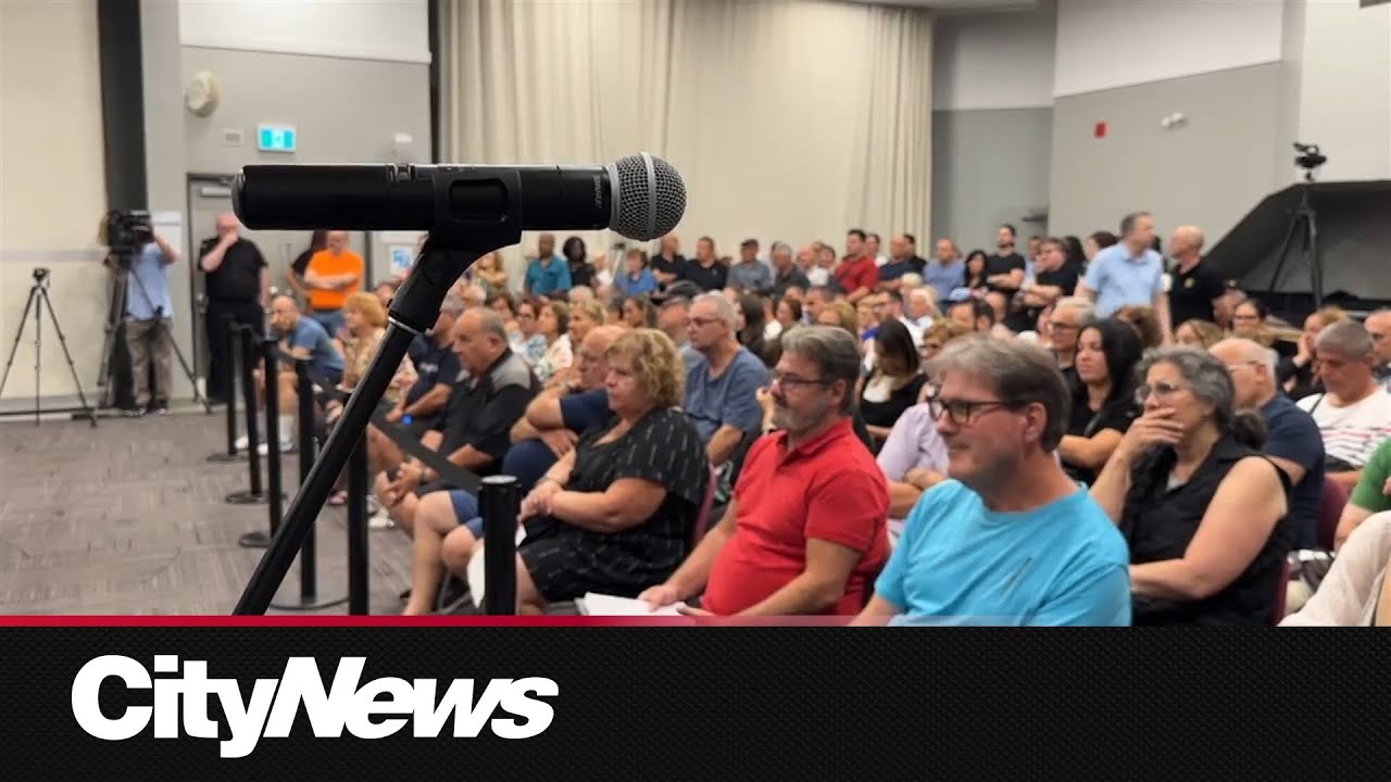 Saint-Leonard residents call for flood action at city hall