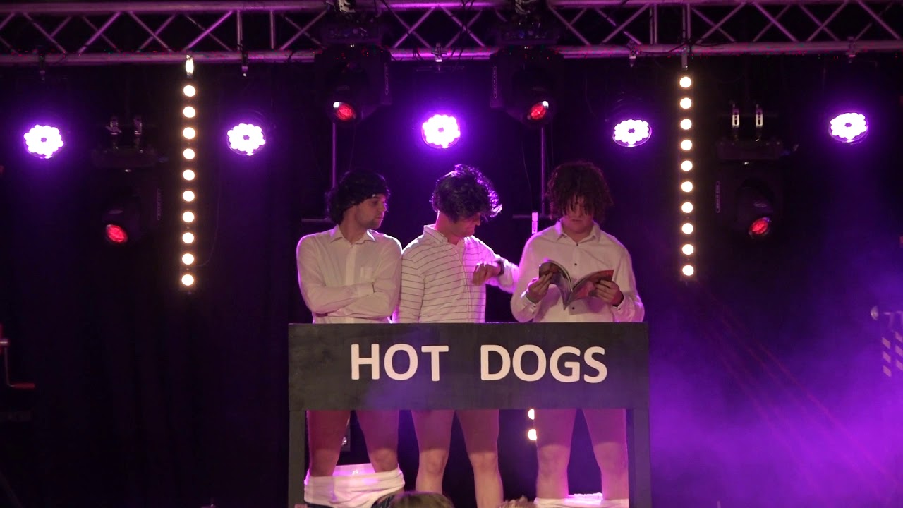 Playbackshow:Met Drank Meer Gank- worst am piano