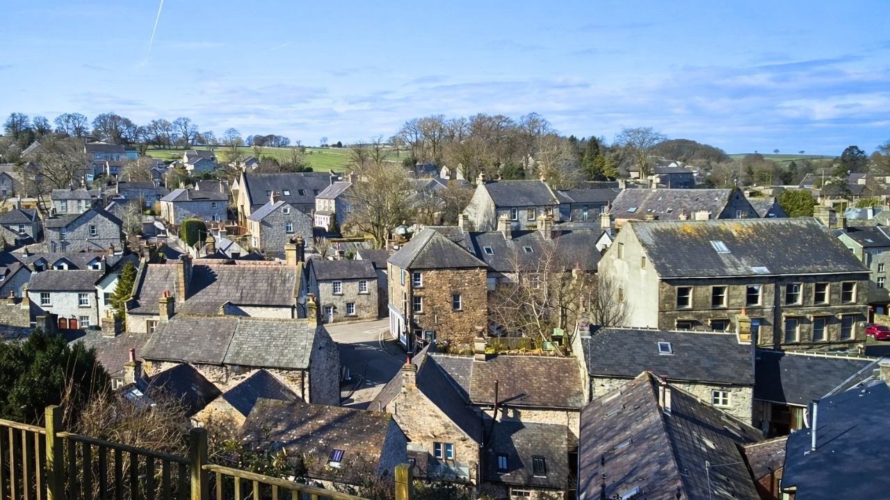 Tideswell Village Walk – Exploring the Heart of the Derbyshire Dales