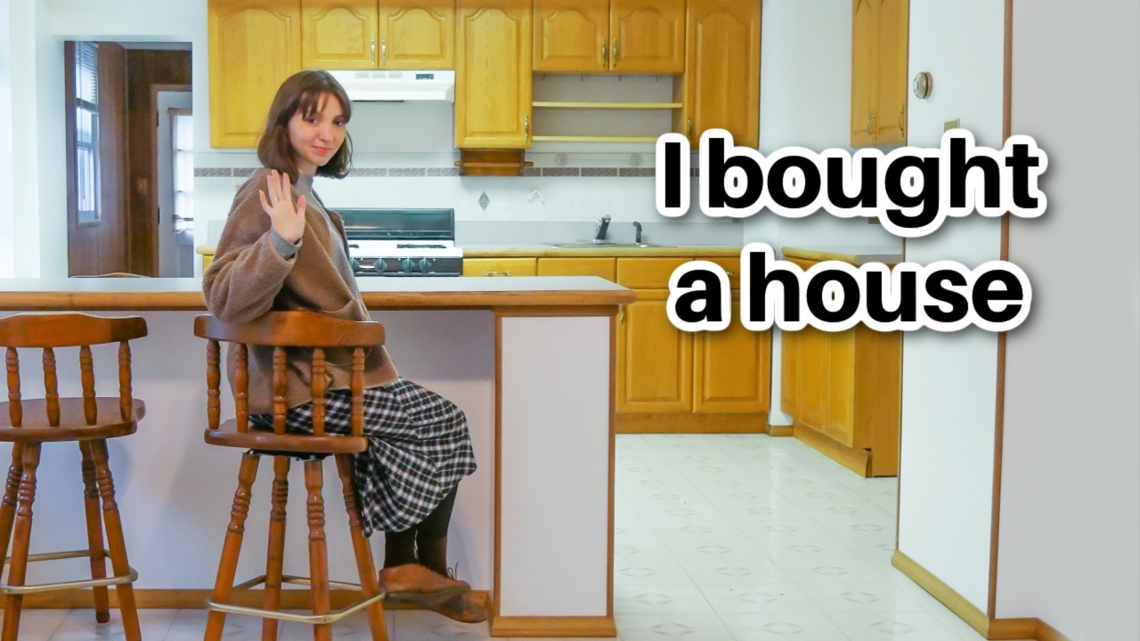 Well, I bought a house! House Tour! (Ep.1)