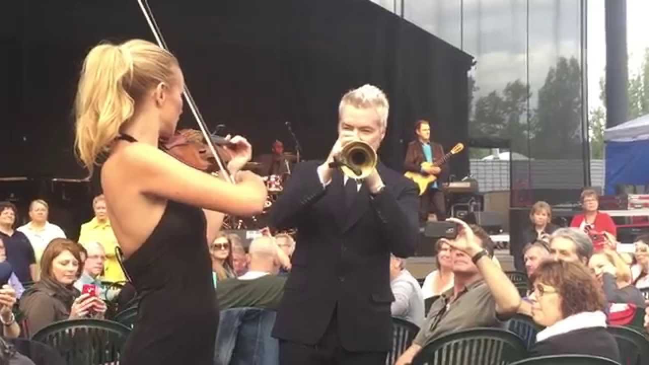 Chris Botti & Caroline Campbell  at Cht. St. Michelle 7-25-15 ©James L. Kahan 2015