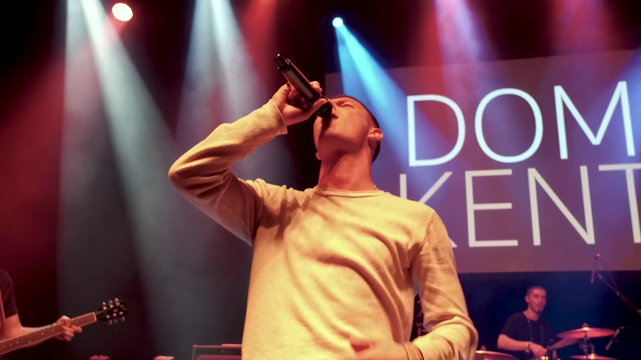 Dom Kent performing Dear Nico at BIMM London Graduation 2017