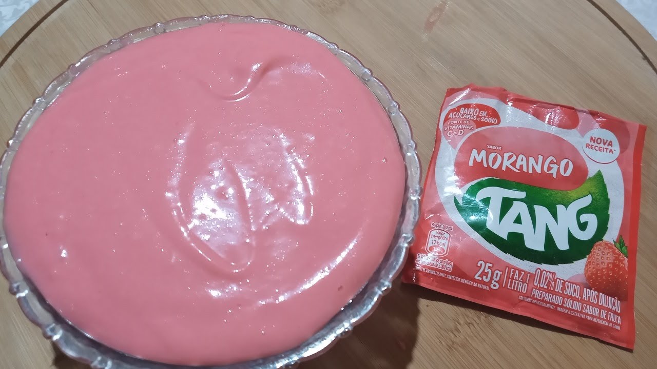 Mousse de morango com suco tang muito fácil