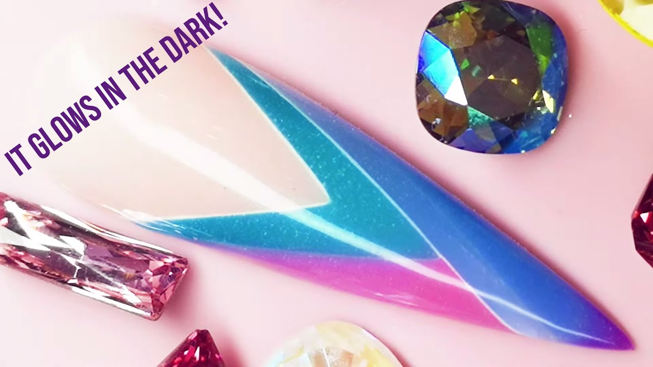 Colour Blocked 3D Smile Line Effect with Acrygel