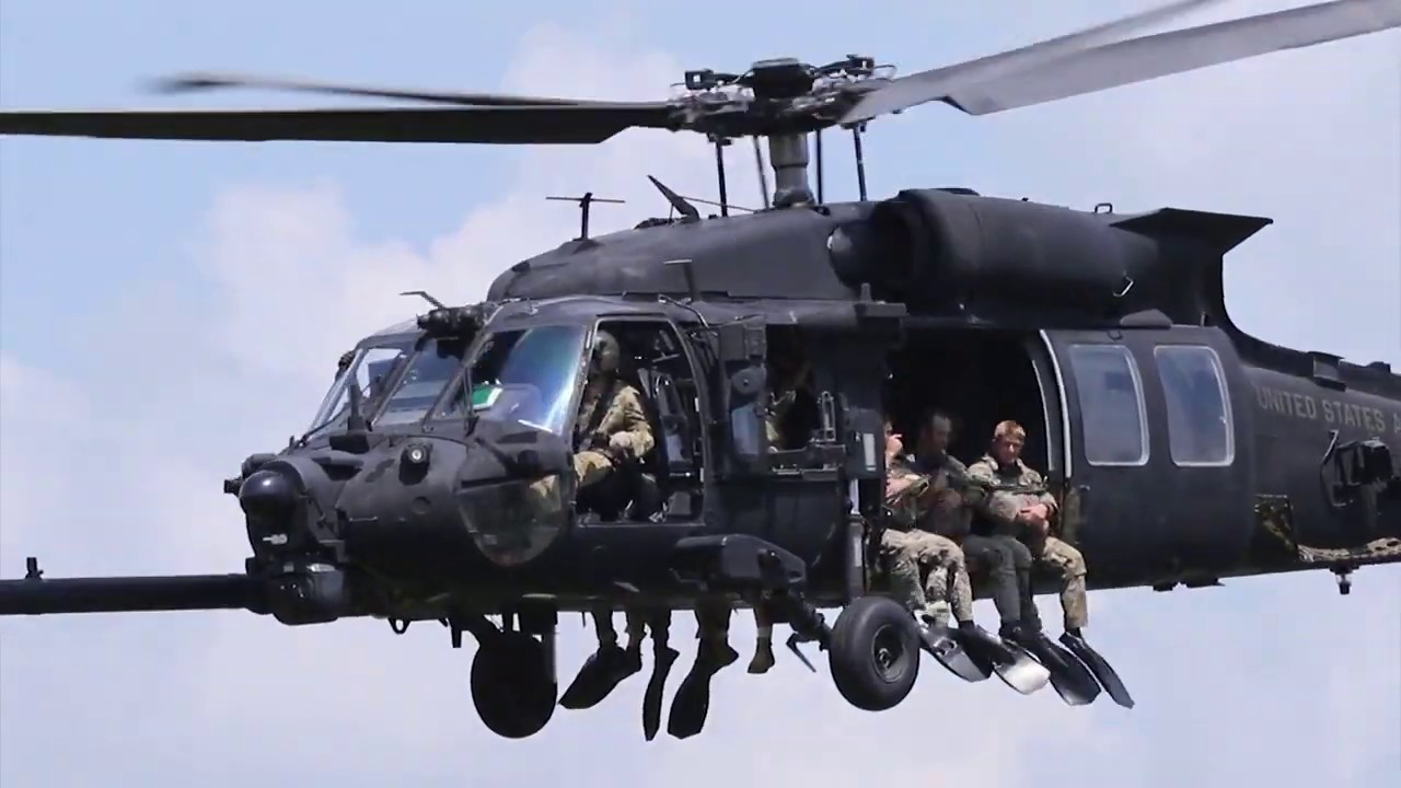 US Army MH-60L Black Hawk airborne operations